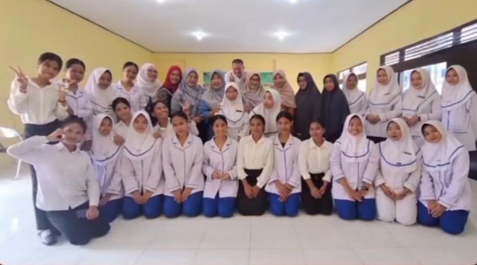 Upacara Capping Day DIII Kebidanan BKU Kampus Kendal